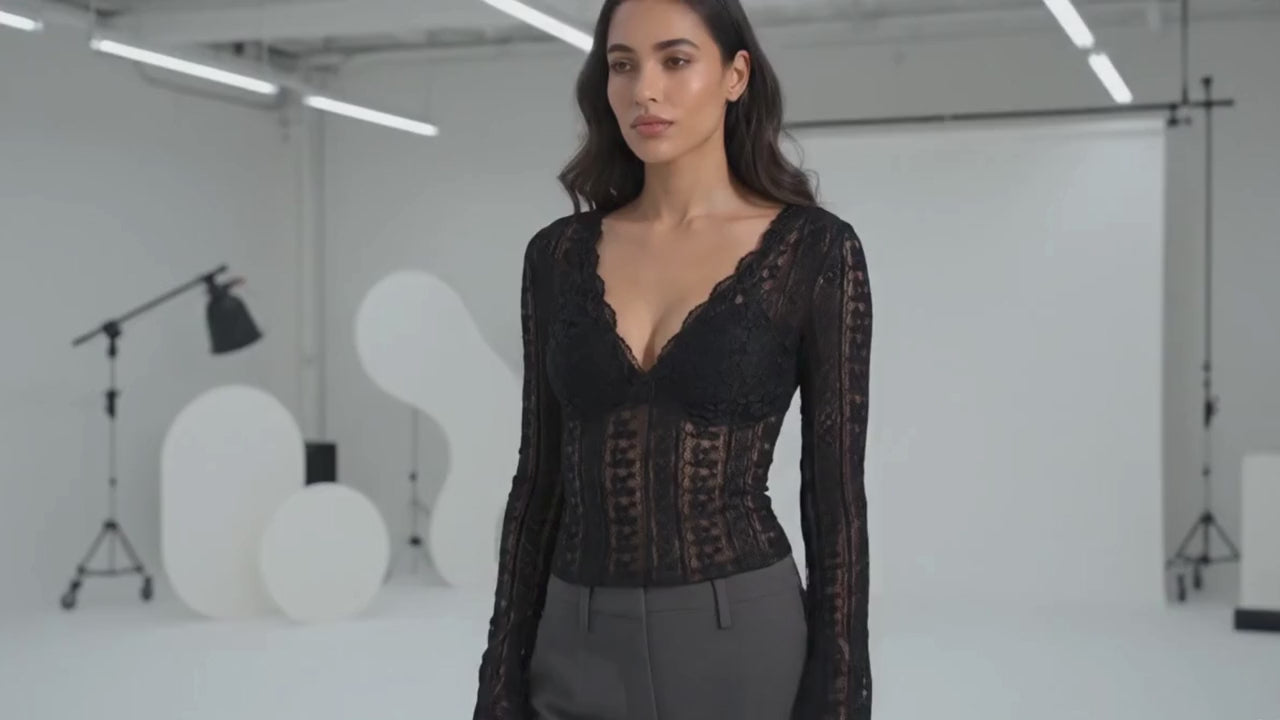 Load video: Megnézem a termékeket/SHOP THE LOOK