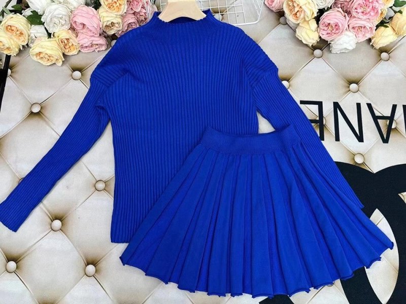 Women Skirt Sets Autumn Striped Round Neck Knitted Sweater High Waist Mini Pleated Skirt Two Piece Sets Fashion