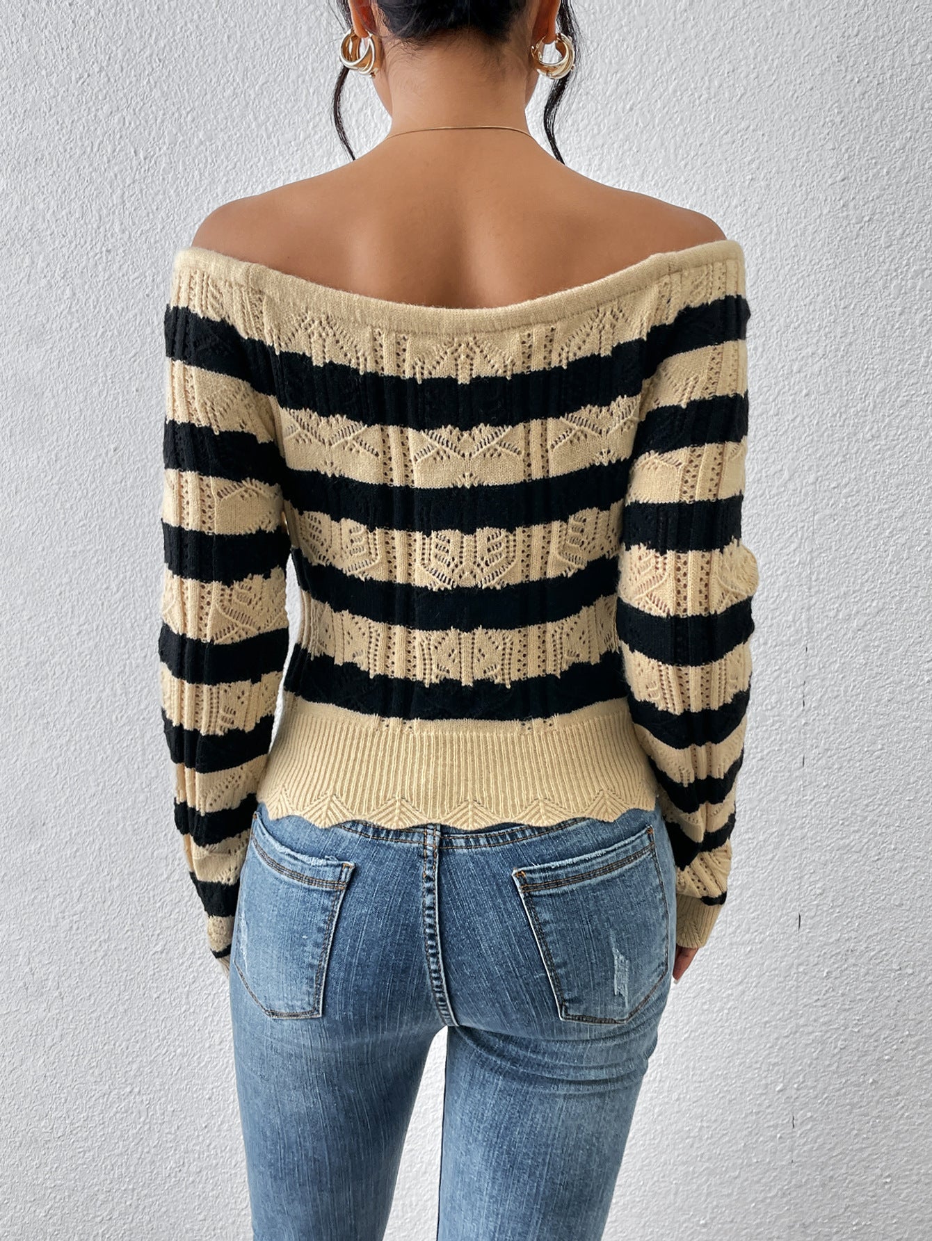 Neckless ribbed knit sweater