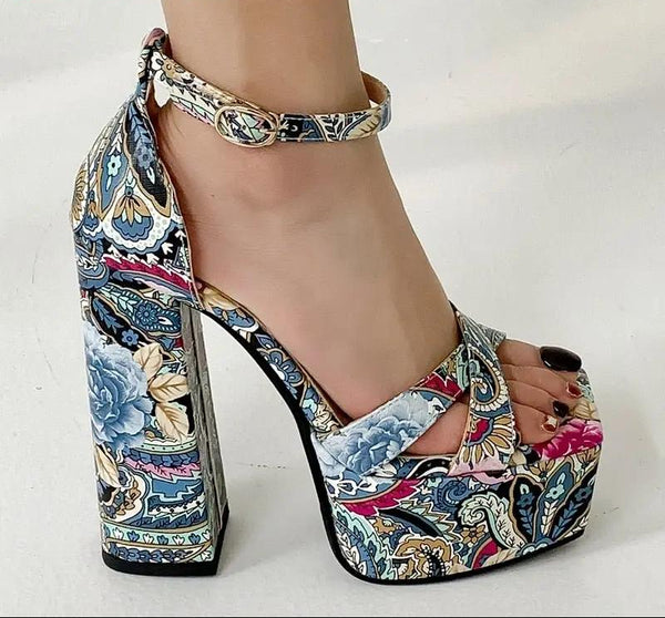 Spring And Summer New Square Toe Open-Toe Plaid Graffiti Waterproof Platform Hollow Thick Heel High-Heeled Sandals